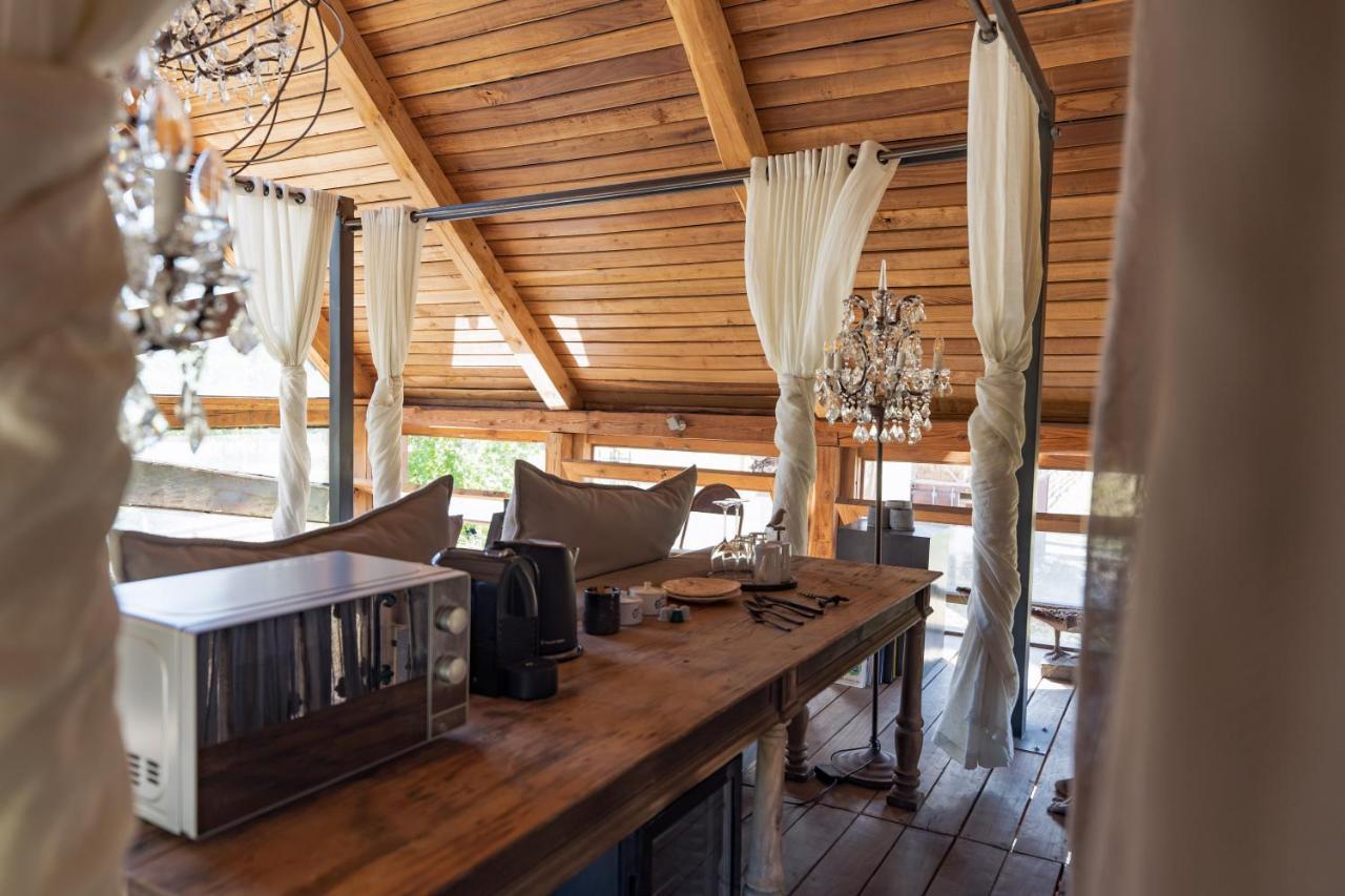 Hotel Inspiring Farm Sanctuary And Famous Painting Pig Franschhoek Exterior foto